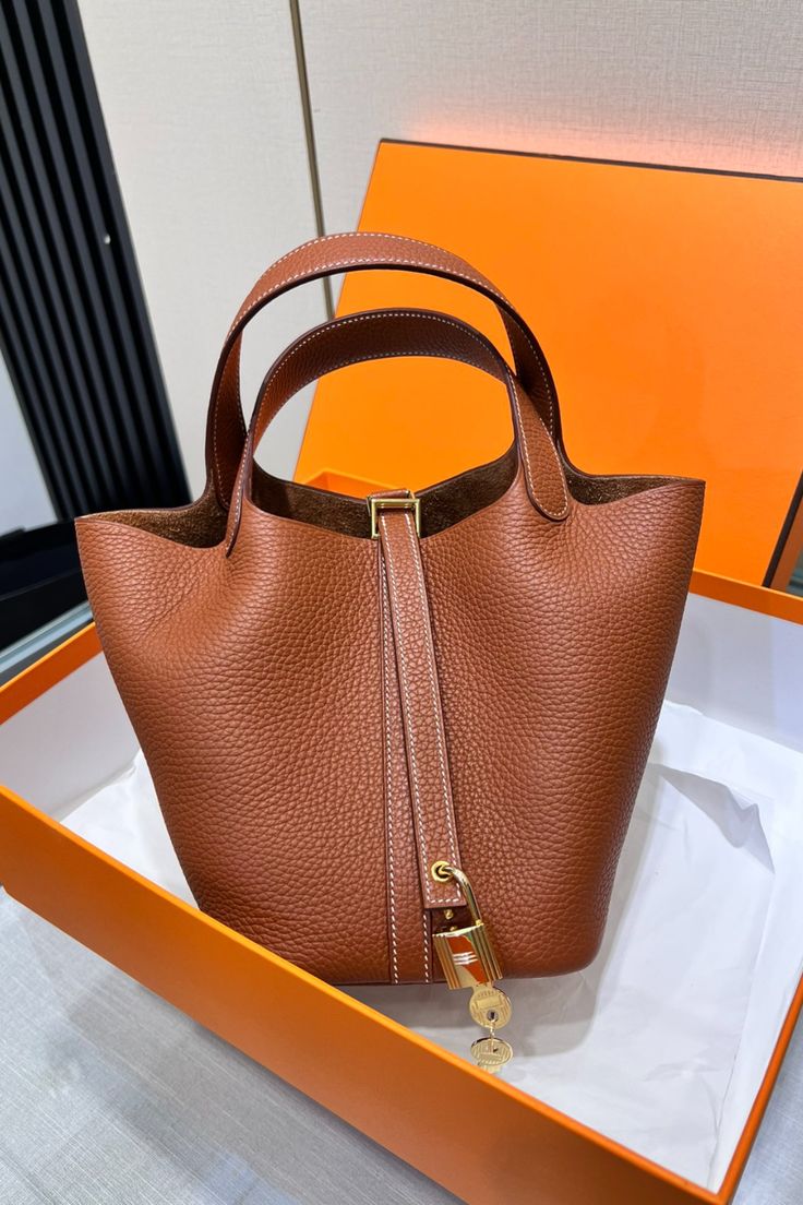 Top 10 Bag Styles Every Woman Should Own