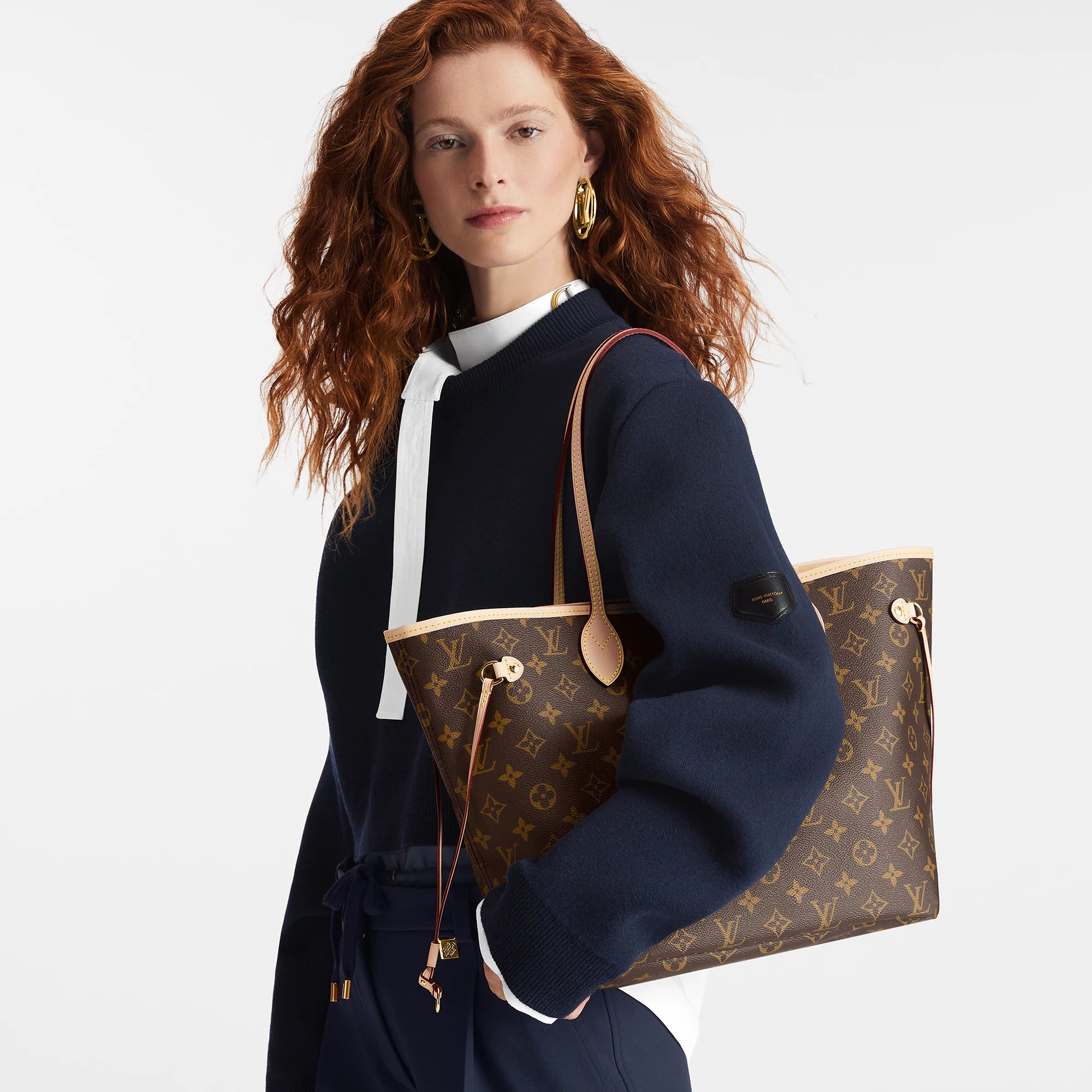 The Neverfull MM Bag: An Iconic Blend of Style and Functionality