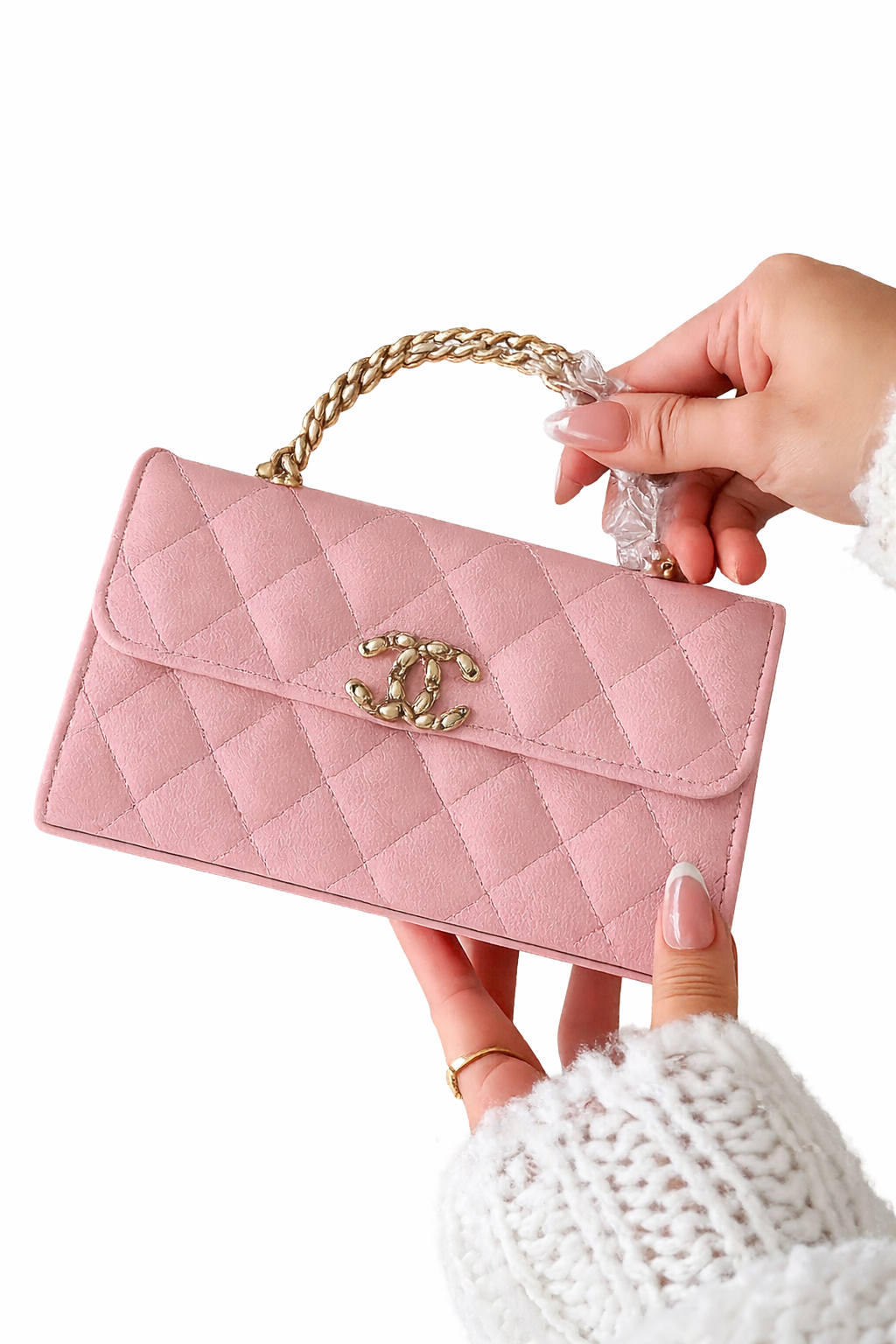 White Quilted WOC Chain Bag – Elegant Luxury Style