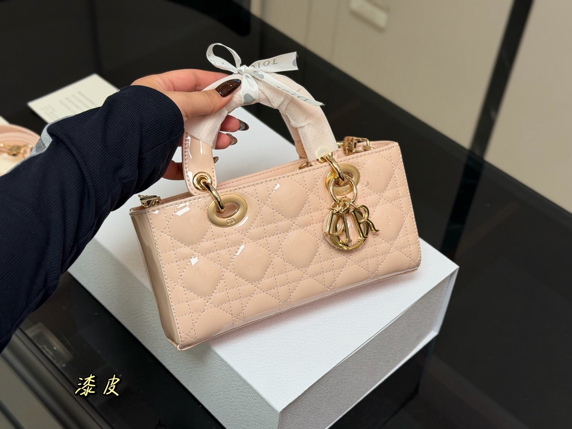 lady dor bag