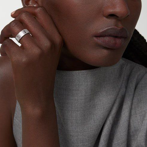 Luxury Screw Ring – 18K Gold Plated Stainless Steel | Minimal Elegant Band