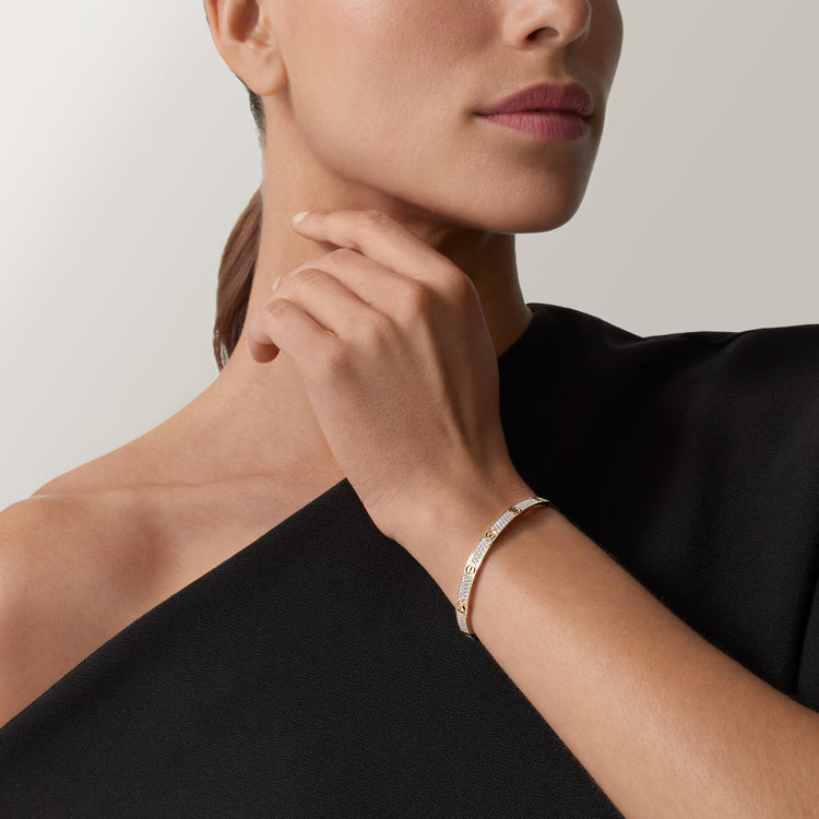 Luxury Screw Diamond Bracelet – 18K Gold Plated Bangle