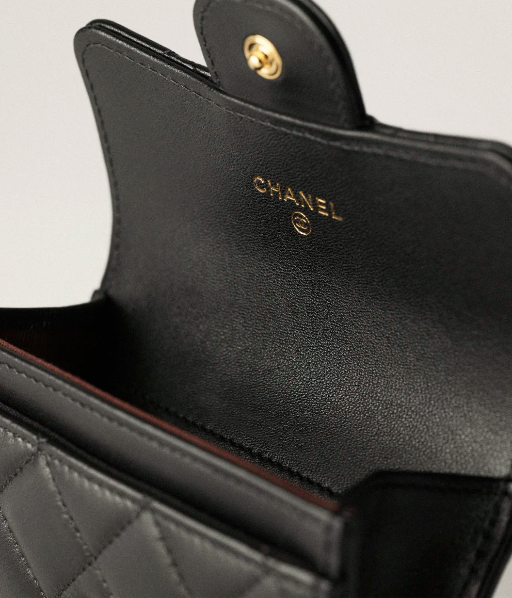 Classic Quilted Card Holder