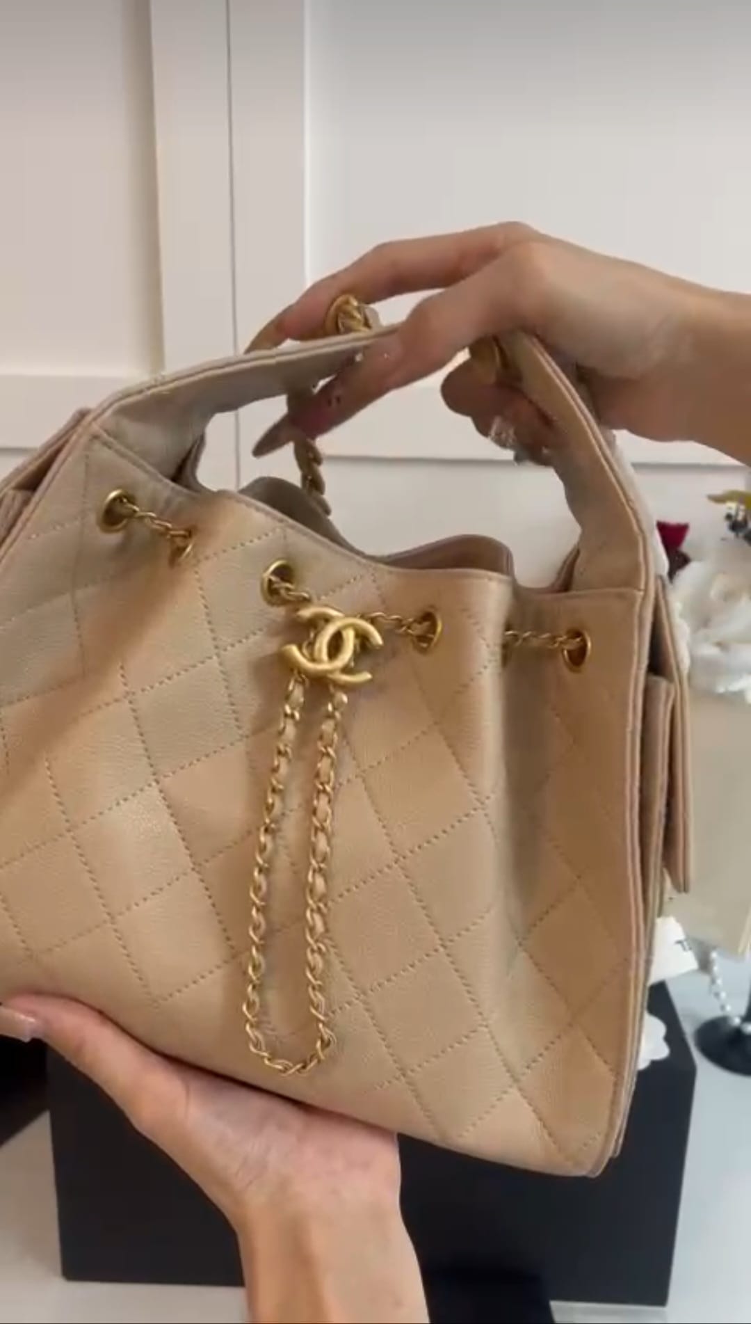 CH 25 Medium Handbag