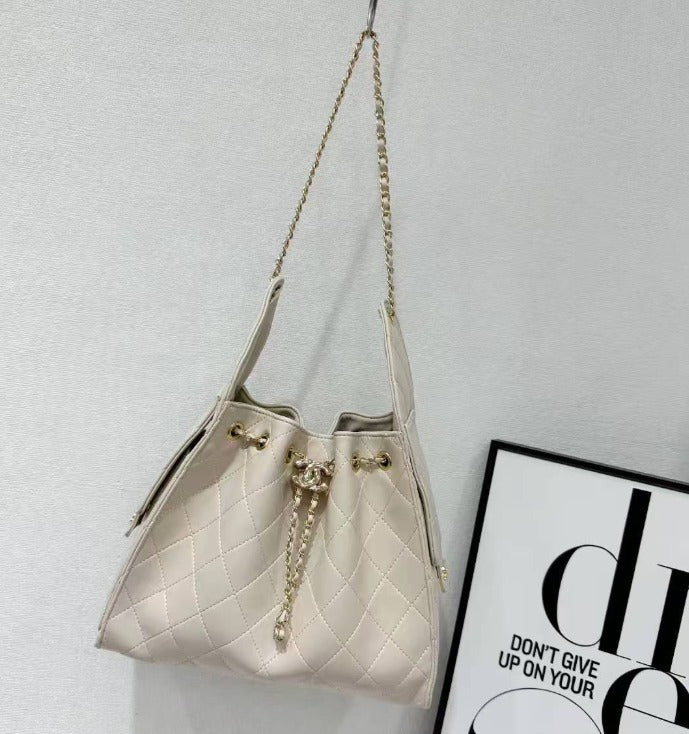 CH 25 Medium Handbag