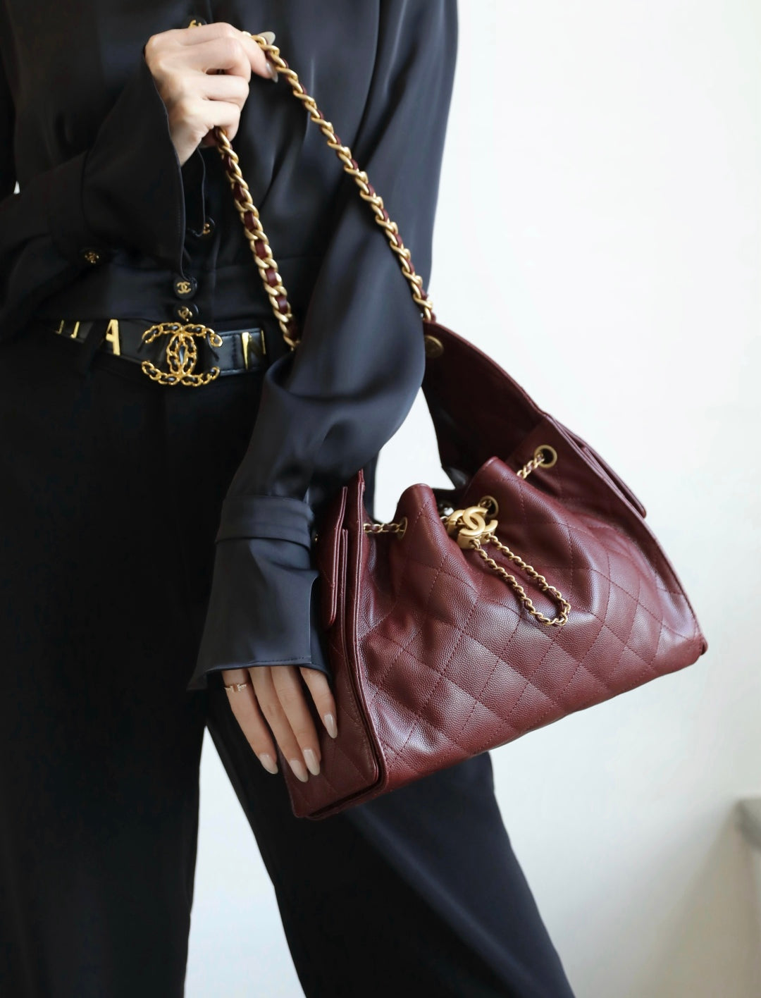 CH 25 Medium Handbag