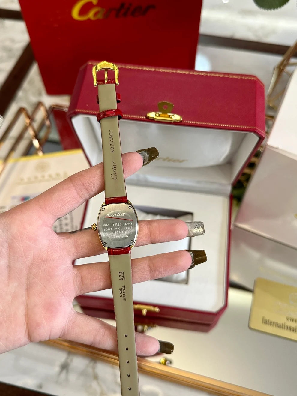 Oval Heritage Crocodile Leather Watch