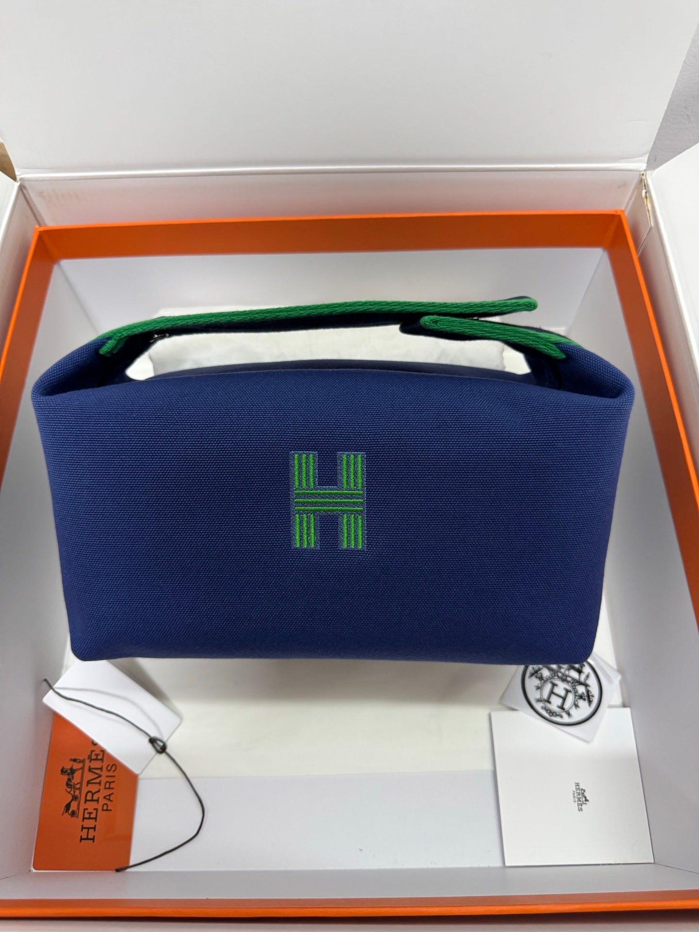 𝖳𝗋𝗈𝗎𝗌𝗌𝖾 𝖡𝗋𝗂𝖽𝖾-𝖠-𝖡𝗋𝖺𝖼𝖾