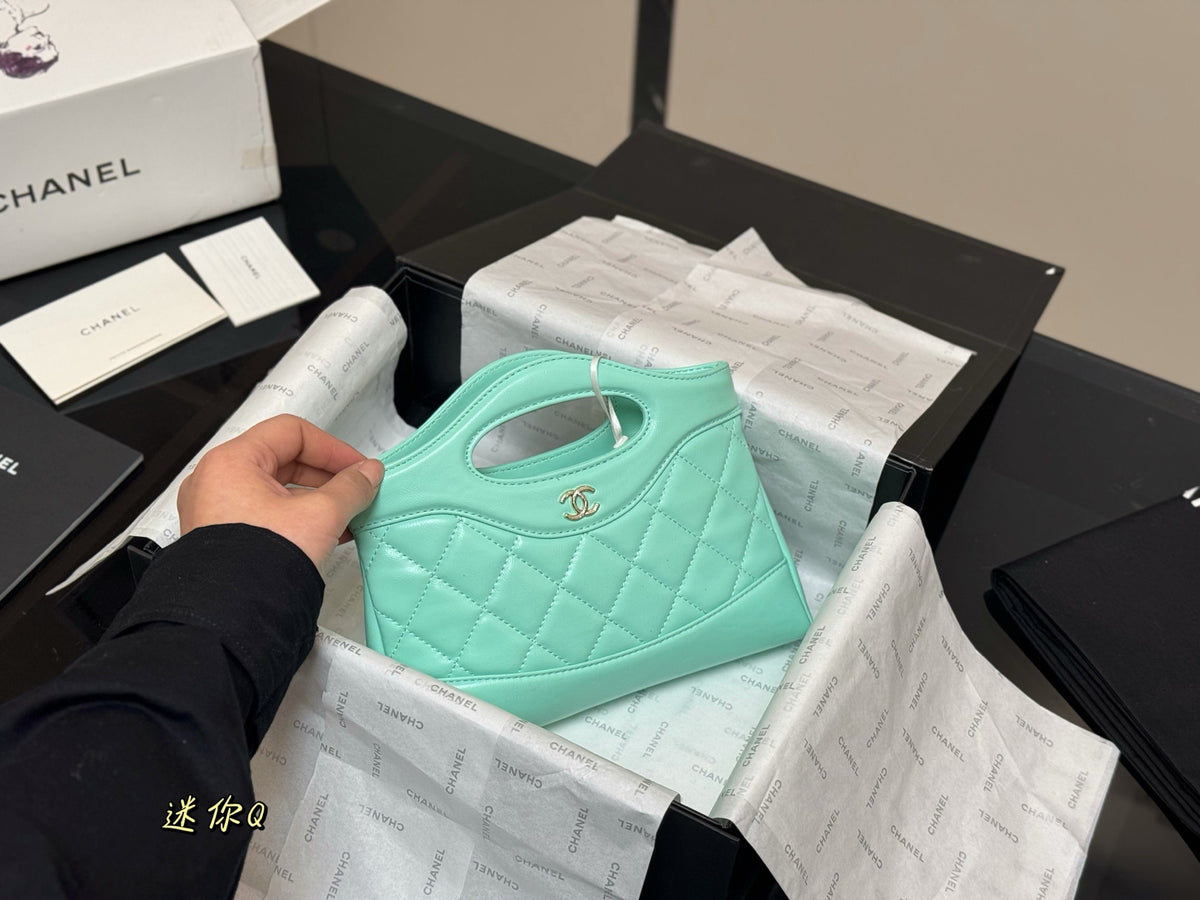 Ch 31 Quilted Shopping Bag
