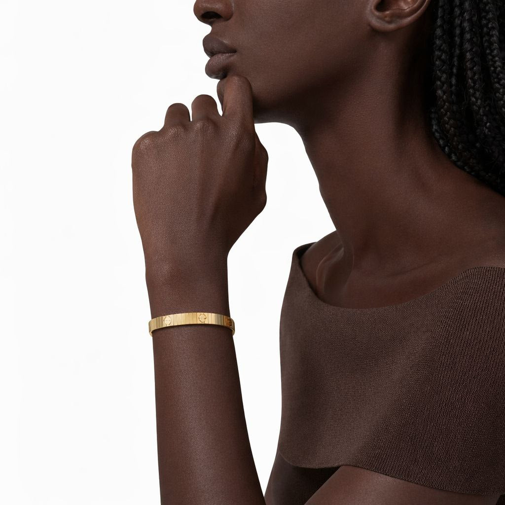 Luxury Screw Bangle Bracelet – 18K Gold Plated Stainless Steel | Minimal Elegant Design